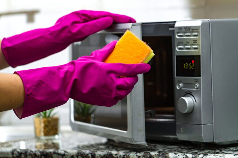 clean your microwave